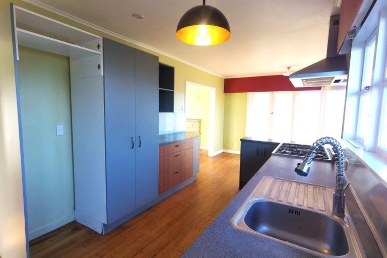 Photo of property in 27 Portadown Avenue, Pakuranga Heights, Auckland, 2010