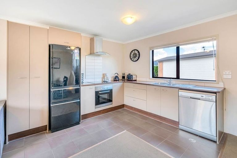 Photo of property in St Claire Village, 35/172 Mcleod Road, Te Atatu South, Auckland, 0610