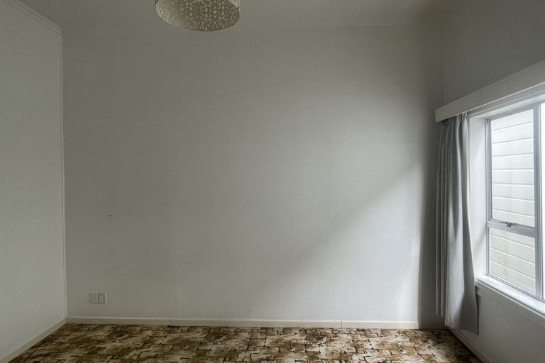 Photo of property in 19 Myrtle Crescent, Mount Cook, Wellington, 6021