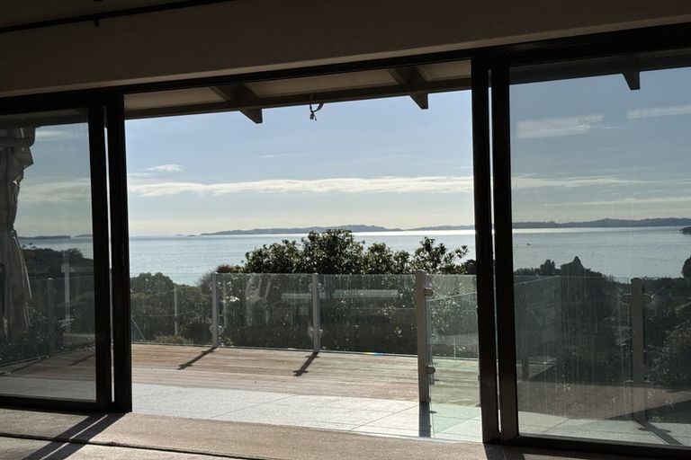 Photo of property in 16 Pounamu Place, Shelly Park, Auckland, 2014