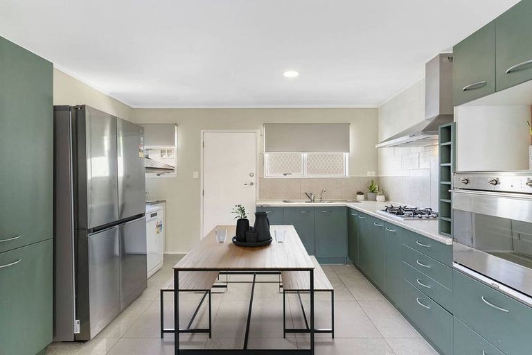 Photo of property in 3/112 Gossamer Drive, Pakuranga Heights, Auckland, 2010