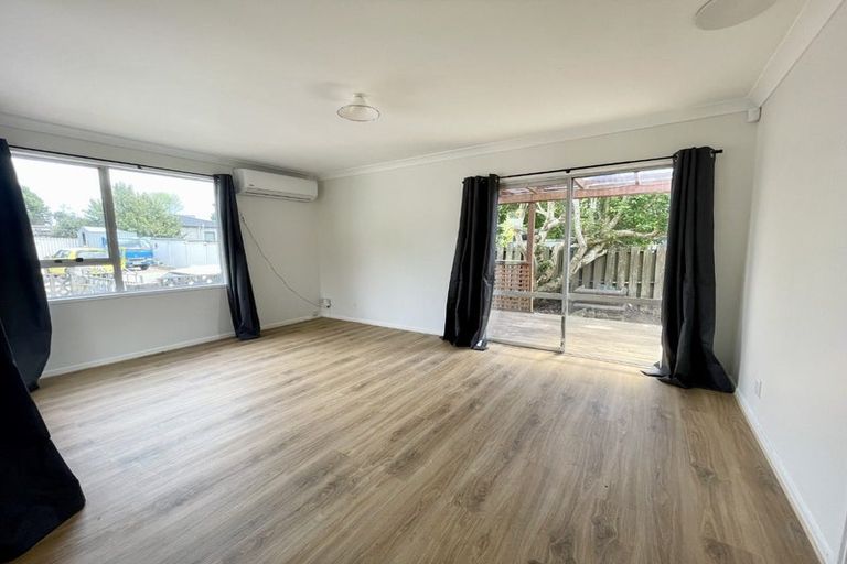 Photo of property in 23 Balloch Street, Randwick Park, Auckland, 2105