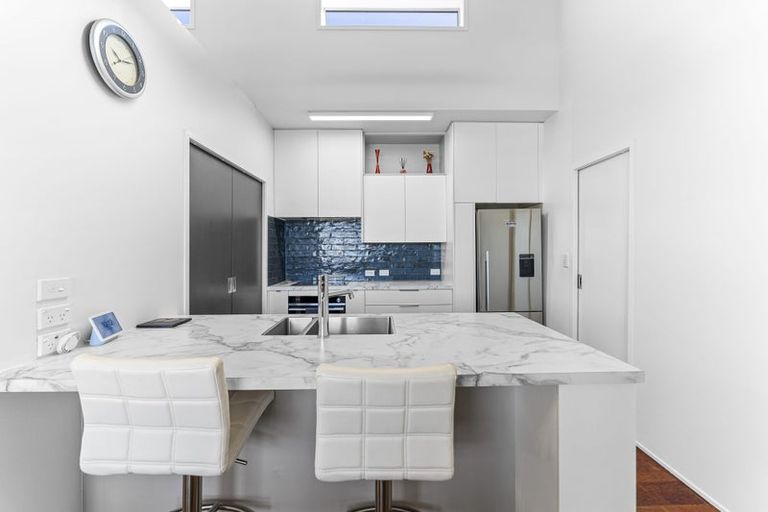 Photo of property in 72 Clemow Road, Fitzroy, New Plymouth, 4312