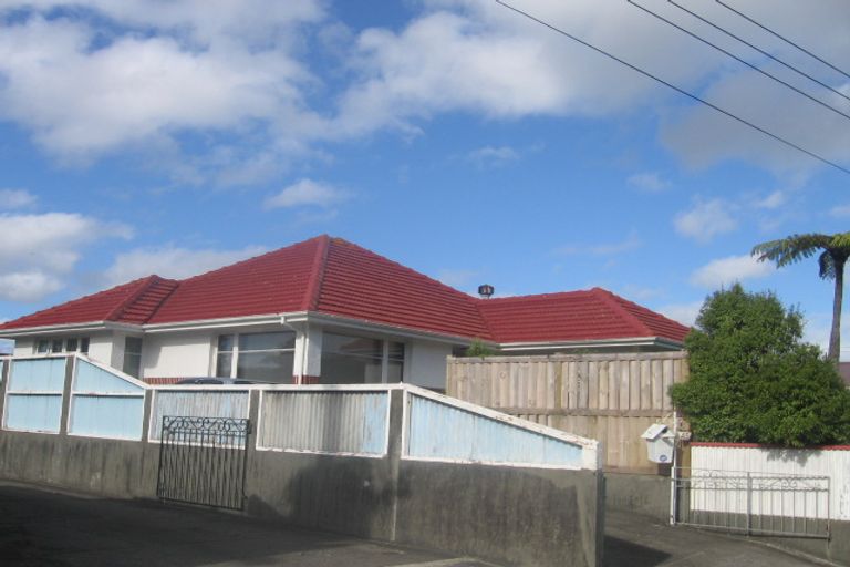 Photo of property in 45 Pekanga Road, Normandale, Lower Hutt, 5010