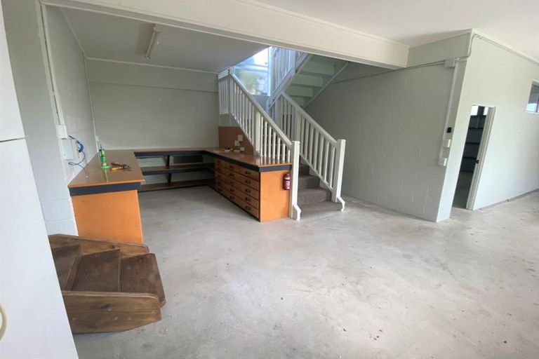 Photo of property in 30 Karaka Street, Merrilands, New Plymouth, 4312