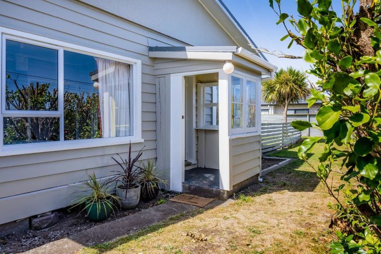 Photo of property in 23 Layard Street, Opunake, 4616