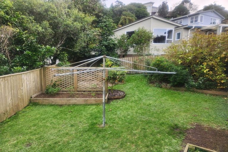 Photo of property in 179 Newlands Road, Newlands, Wellington, 6037