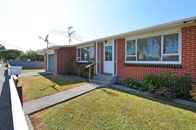 Photo of property in 4/49 Wilford Street, Wallaceville, Upper Hutt, 5018