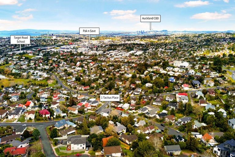 Photo of property in 6c Athena Drive, Totara Vale, Auckland, 0629