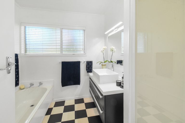 Photo of property in 31 Butterworth Avenue, Opaheke, Papakura, 2113