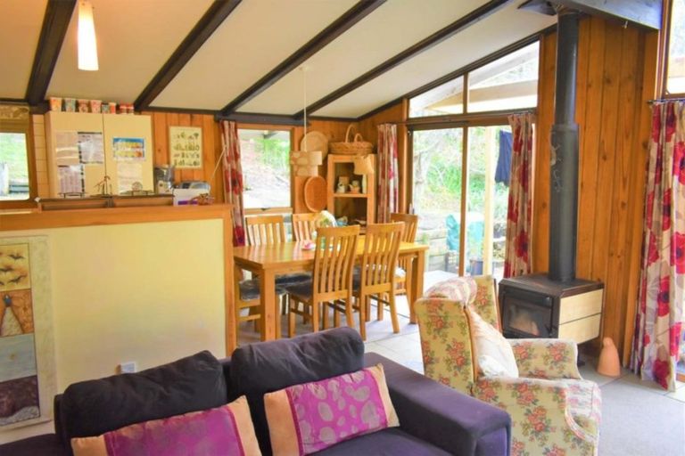 Photo of property in 77 Endcliffe Road, Kaiti, Gisborne, 4010