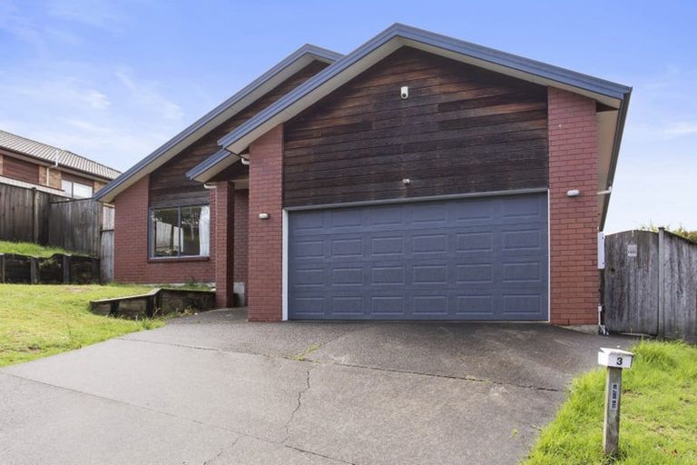 Photo of property in 3 Vadam Road, Massey, Auckland, 0614