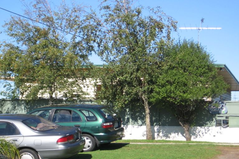 Photo of property in 699 Beach Road, Rothesay Bay, Auckland, 0630