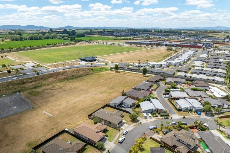 Photo of property in 13 Chadwick Place, Rototuna North, Hamilton, 3210