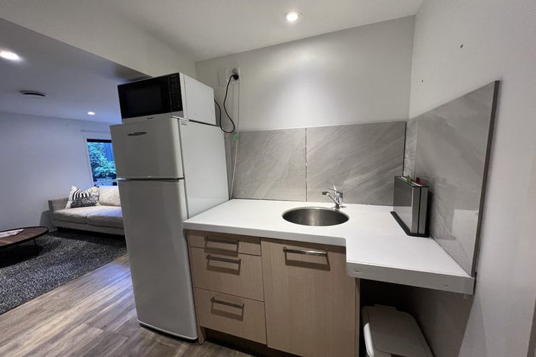 Photo of property in 1/50 La Trobe Street, Pakuranga Heights, Auckland, 2010