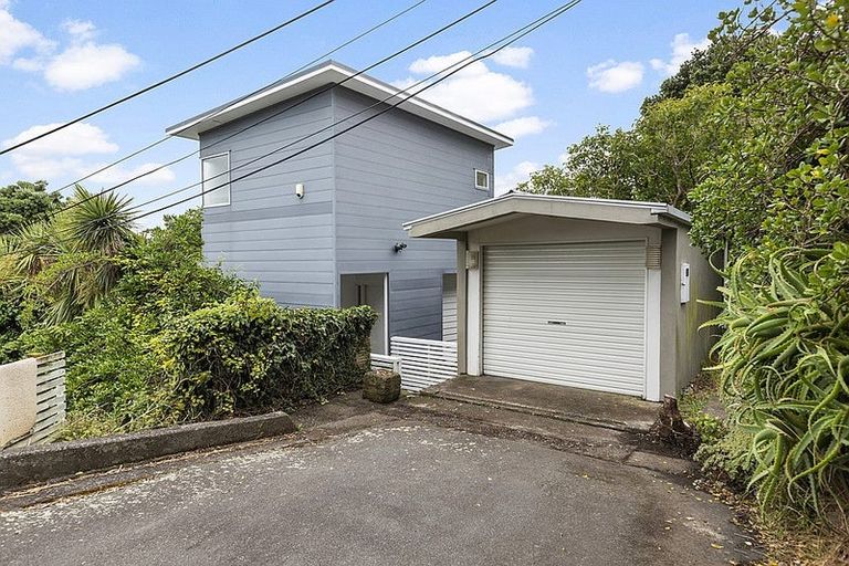 Photo of property in 85a Nevay Road, Miramar, Wellington, 6022