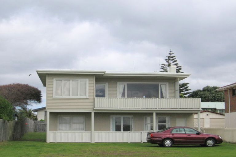Photo of property in 119 Marine Parade, Mount Maunganui, 3116