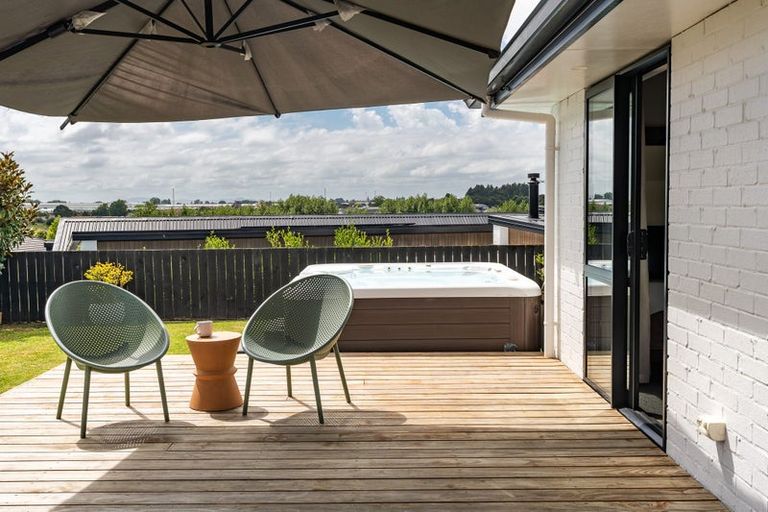 Photo of property in 12 Iwi Road, Baverstock, Hamilton, 3200