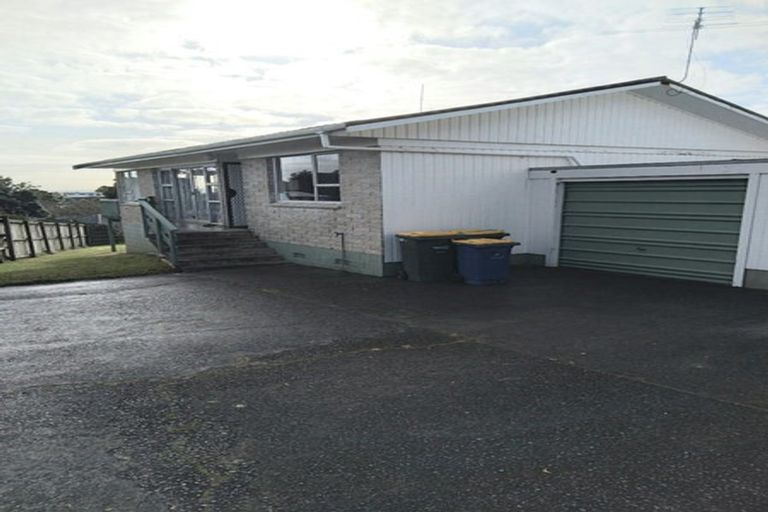 Photo of property in 2/25 Tanoa Place, Glendene, Auckland, 0602