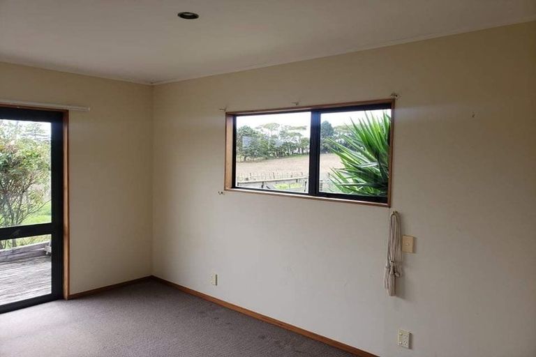 Photo of property in 60 Hanham Road, Kumeu, 0891