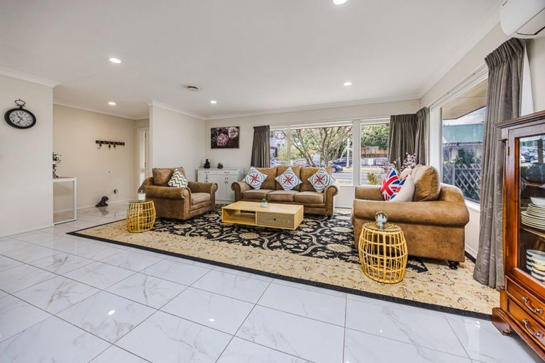Photo of property in 124 Charles Prevost Drive, The Gardens, Auckland, 2105