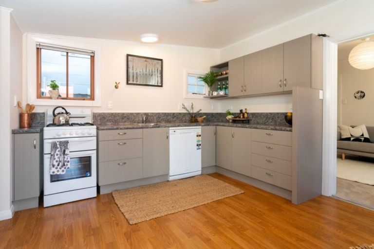 Photo of property in 17 Ascot Street, Thorndon, Wellington, 6011