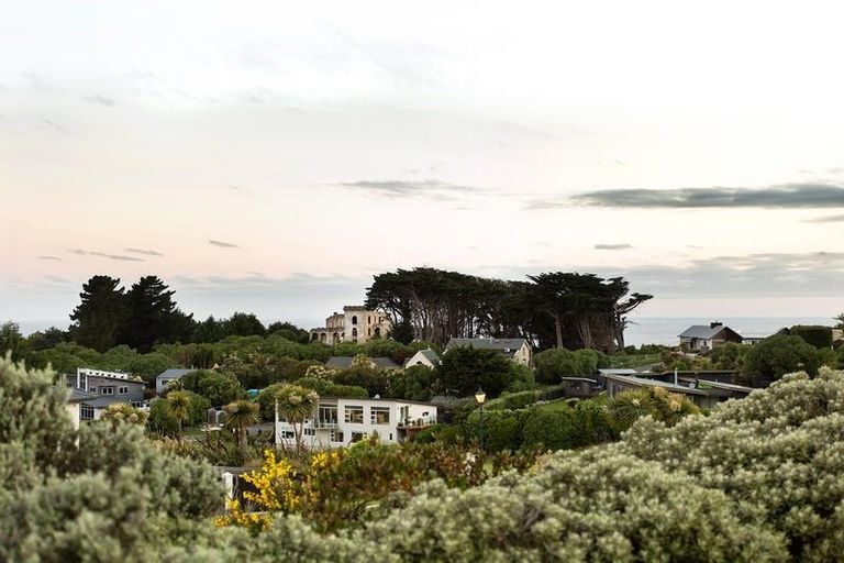 Photo of property in 8 Highgrove, Saint Clair, Dunedin, 9012