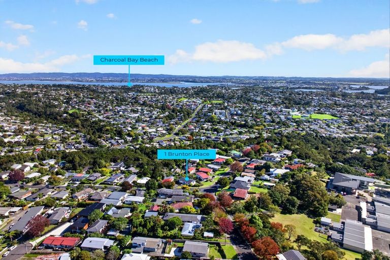 Photo of property in 1 Brunton Place, Glenfield, Auckland, 0629