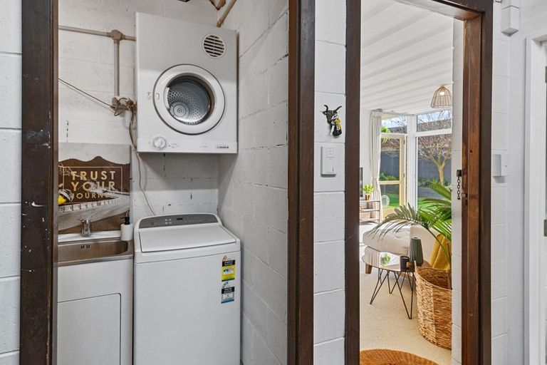 Photo of property in 1/107 Holly Road, St Albans, Christchurch, 8014