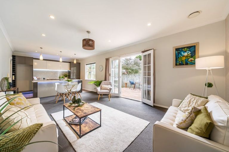 Photo of property in 2 Wood Street, Wallaceville, Upper Hutt, 5018