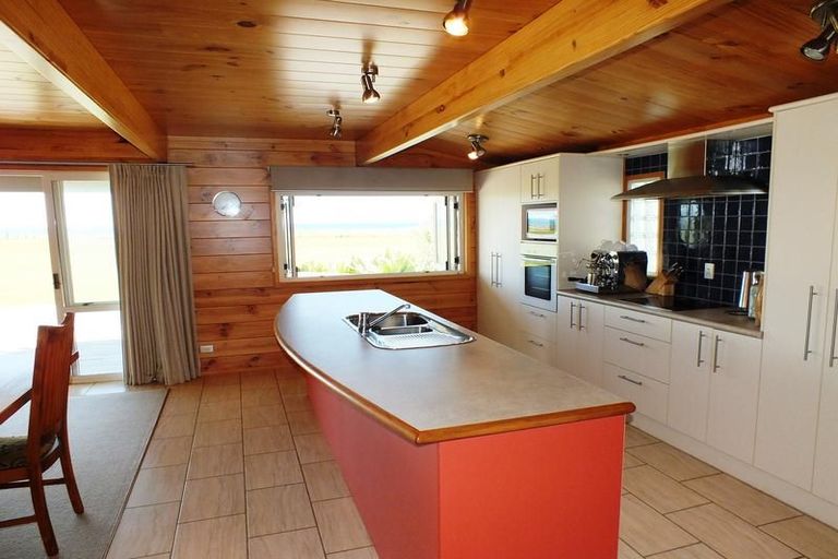 Photo of property in 122 Puka Crescent, Matarangi, Whitianga, 3592