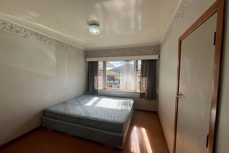 Photo of property in 29 Awaroa Road, Sunnyvale, Auckland, 0612