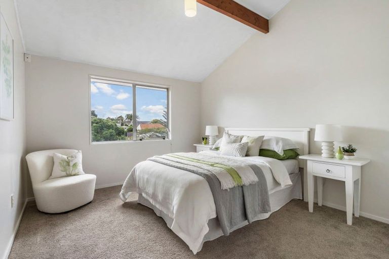 Photo of property in 54 Kohekohe Street, New Lynn, Auckland, 0600