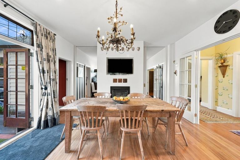 Photo of property in 17 Heaton Rhodes Place, Cashmere, Christchurch, 8022