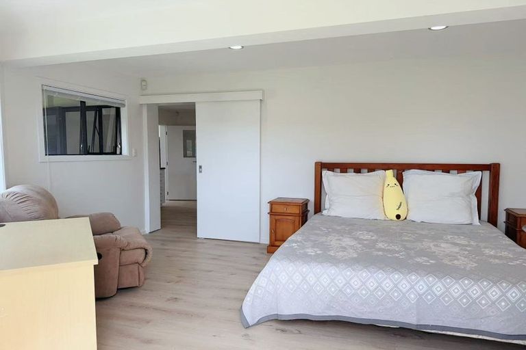 Photo of property in 5 Currey Crescent, Milford, Auckland, 0620