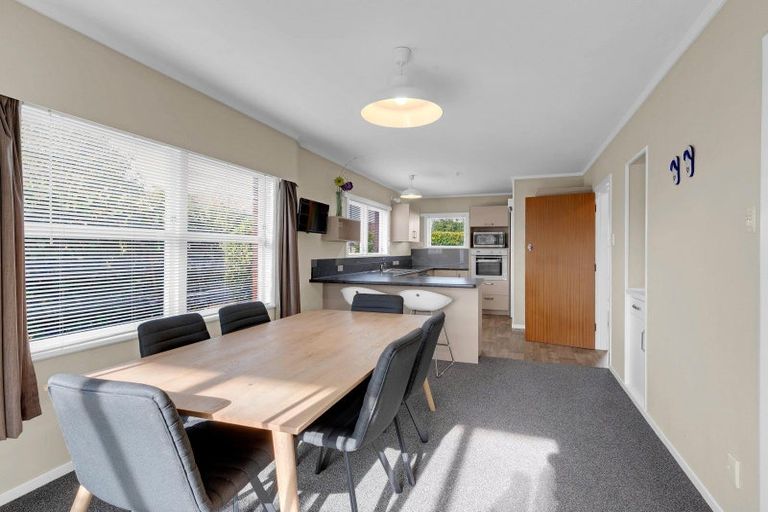 Photo of property in 4 Marnane Terrace, St Andrews, Hamilton, 3200