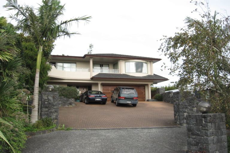 Photo of property in 14 Nickleby Place, Mellons Bay, Auckland, 2014