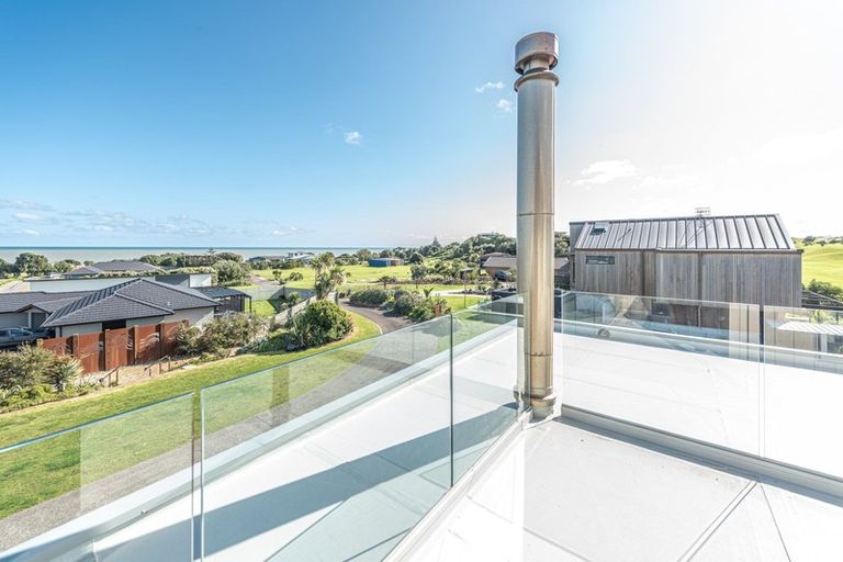 Photo of property in 34 Longbeach Drive, Castlecliff, Whanganui, 4501