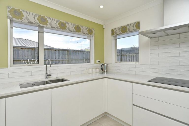 Photo of property in 21 Tutton (pvt) Mews, Rangiora, 7400