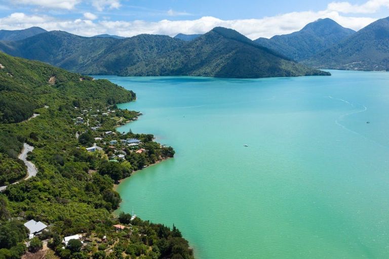 Photo of property in 579 Queen Charlotte Drive, Havelock, 7281