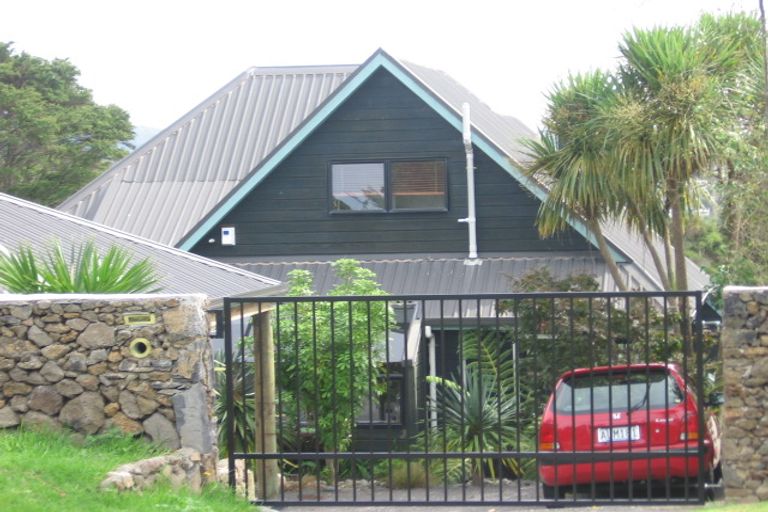 Photo of property in 38 Highland Avenue, Titirangi, Auckland, 0604