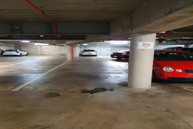 Photo of property in 239a Beach Haven Road, Birkdale, Auckland, 0626