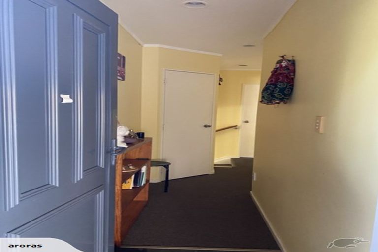 Photo of property in 3/20 Glen Vista Place, Bayview, Auckland, 0629