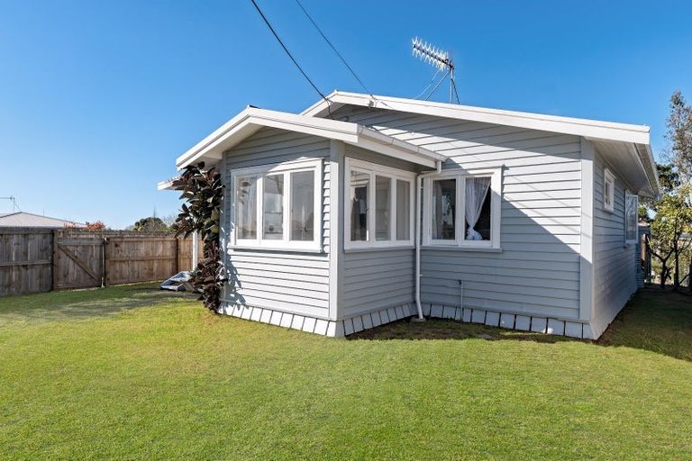 Photo of property in 14 Dunlop Road, Te Puke, 3119