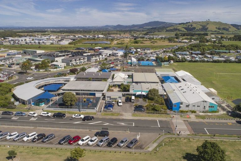 Photo of property in 58b Simpson Road, Papamoa Beach, Papamoa, 3118