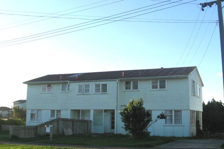 Photo of property in 5a-b Miranda Street, Cannons Creek, Porirua, 5024