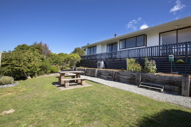 Photo of property in 20 Fenchurch Grove, Stokes Valley, Lower Hutt, 5019