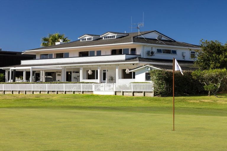 Photo of property in 198 Oceanbeach Road, Mount Maunganui, 3116