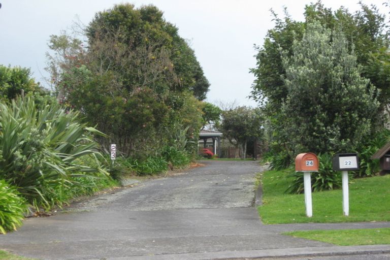 Photo of property in 24 Prudence Place, Oakura, 4314