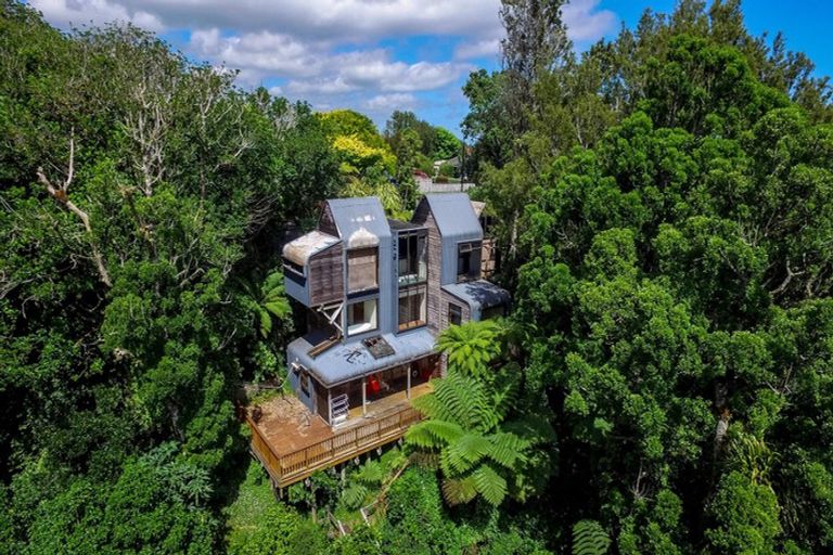 Photo of property in 63 Branch Road, Highlands Park, New Plymouth, 4312